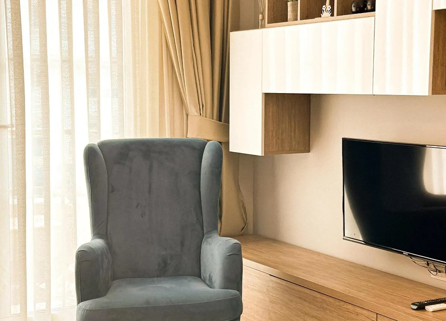 Aparthotel Luna Rooms & Apartments Golem  Albanien