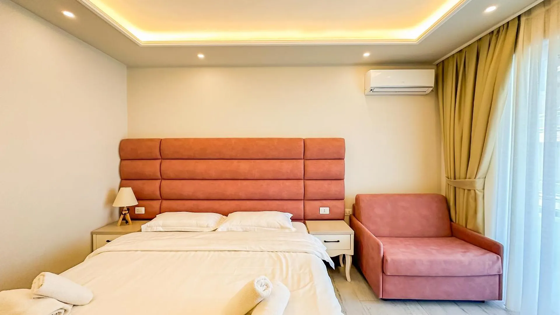 Luna Rooms & Apartments ゴーレム アパートホテル